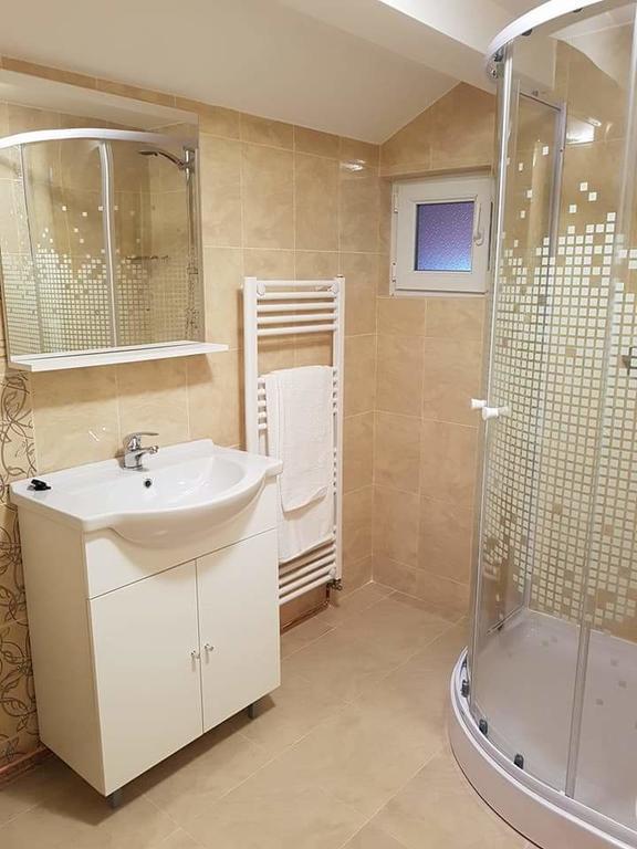 Cabana Sarmis Costesti Exteriör bild