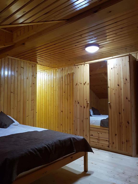Cabana Sarmis Costesti Exteriör bild